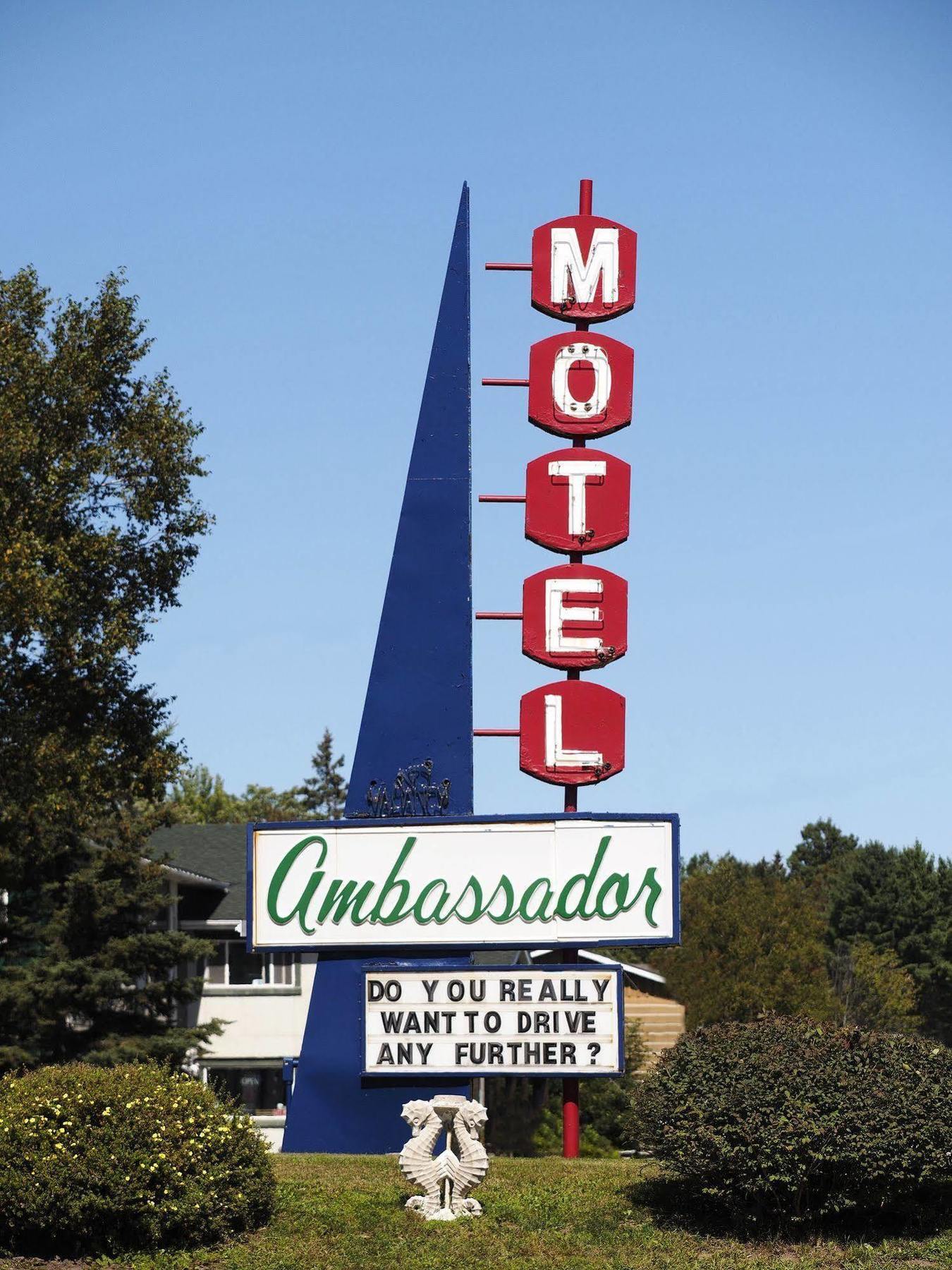Ambassador Motel スーセントマリー エクステリア 写真