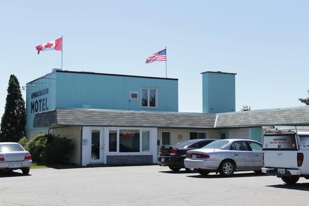 Ambassador Motel スーセントマリー エクステリア 写真